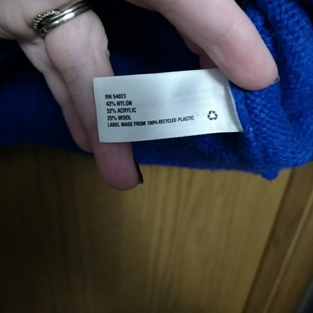 Gap sweater - Picture 3 of 3